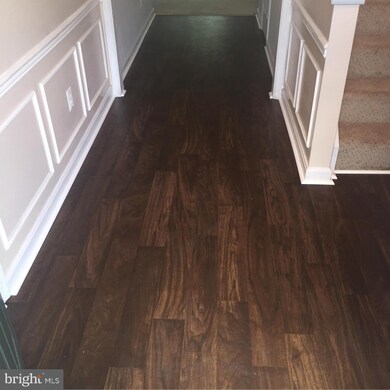 16828 Miranda Ln, Woodbridge, VA 22191 - photo 2