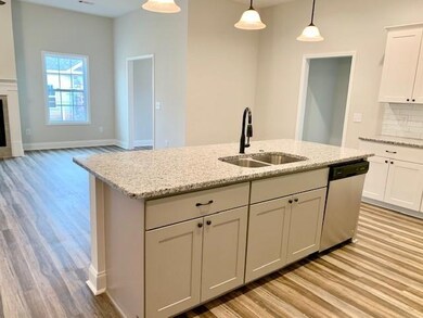 124 Sasanqua Dr, Warner Robins, GA 31088 - photo 5