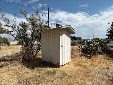 125 Vine St, Willows, CA 95988 - photo 2
