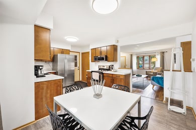 2728 Florann Dr, Fitchburg, WI 53711 - photo 7