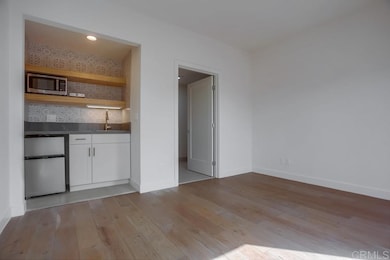 2552 Gregory Dr unit B, Carlsbad, CA 92008 - photo 3