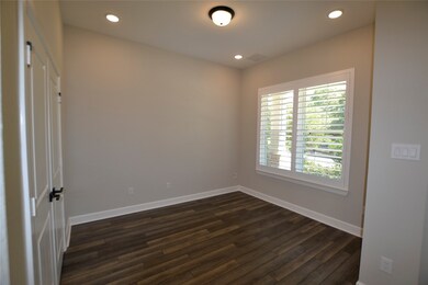 Study or flex space at entry