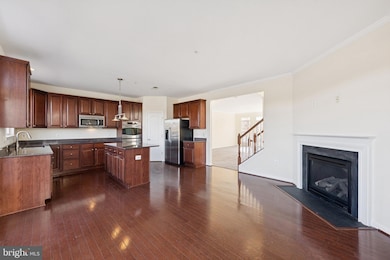 4233 Talmadge Cir, Suitland, MD 20746 - photo 4