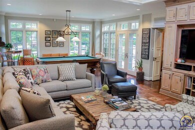 1540 SW Westover Rd, Topeka, KS 66604 - photo 3