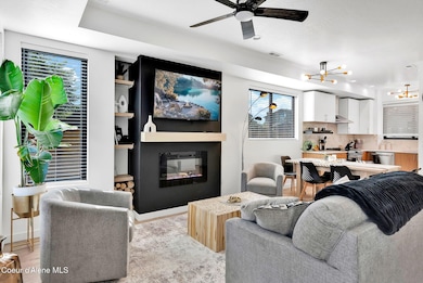 23-web-or-mls-SkyLight - Cassandra-28