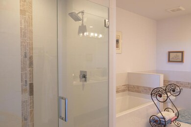 291 SW Bluff Drive-7