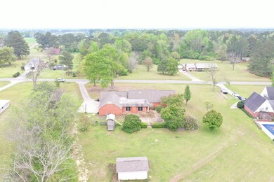 73 Mayfield Rd, Laurel, MS 39443 - photo 3