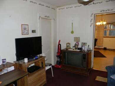 196 Elmwood Ave, Burlington, VT 05401 - photo 7