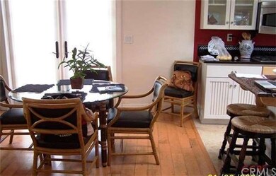 Just through the French doors for drinks, hors d'o