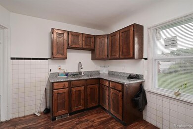 19932 Hickory St, Detroit, MI 48205 - photo 7