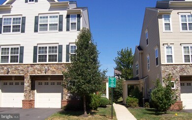 11204 Wortham Crest Cir unit 92, Manassas, VA 20109 - photo 2