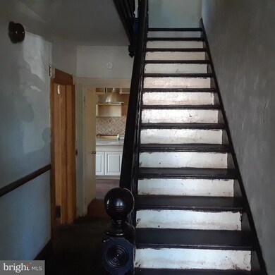 3605 Brehms Ln, Baltimore, MD 21213 - photo 5