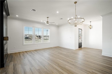 1702 Schnell Dr, Arabi, LA 70032 - photo 4