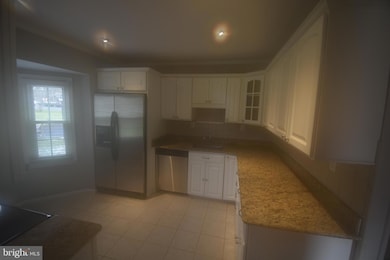 6027 Ticonderoga Ct, Burke, VA 22015 - photo 6