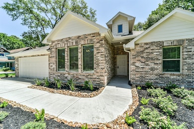 25806 Maplewood Dr, Spring, TX 77386 - photo 2