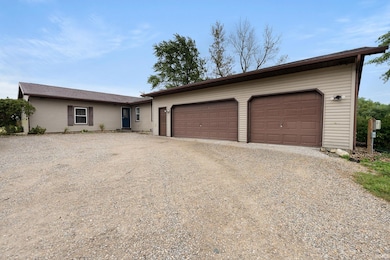 10225 N 100 W, Decatur, IN 46733 - photo 2