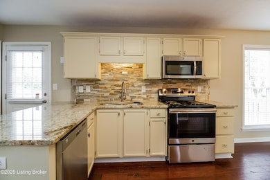 6005 Delilah Ct, Louisville, KY 40272 - photo 6