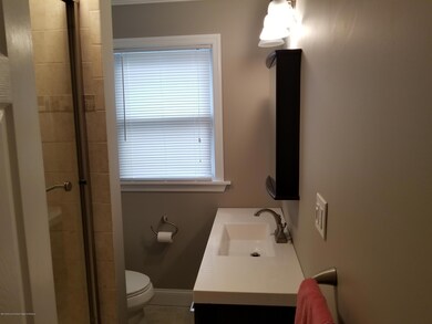 42 Fulton Ave - Bathroom