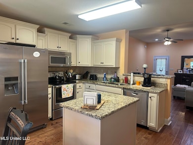 3302 Foxdale Loop, Southaven, MS 38672 - photo 5