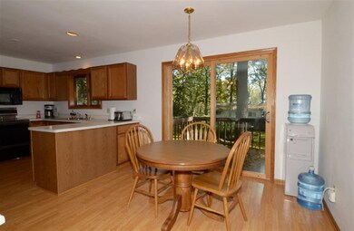 1874 Briarwood Ln, Fitchburg, WI 53575 - photo 6