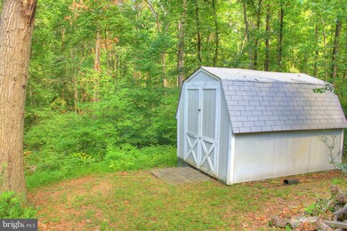 8548 Pineway Ct, Laurel, MD 20723 - photo 5