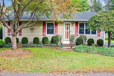 12 Hillside Ave, Hightstown, NJ 08520 - photo 4