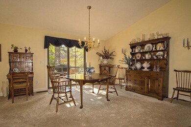 11. dining area_6757