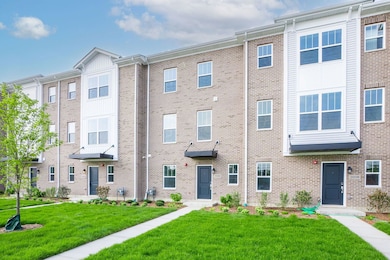 1036 E Oakton St, Des Plaines, IL 60018 - photo 3