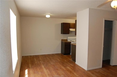 1535 Pine Ridge Dr unit C, College Station, TX 77840 - photo 3