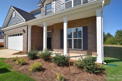 142 Fleming Dr, Statesville, NC 28677 - photo 4