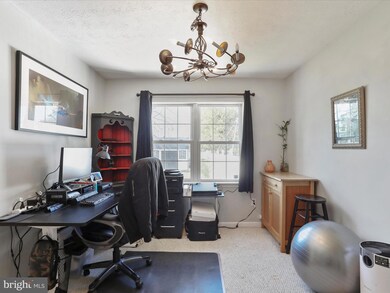 195 N Funk St, Strasburg, VA 22657 - photo 7