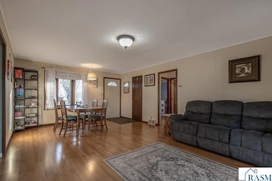 711 E Blue Earth St, Lake Crystal, MN 56055 - photo 5