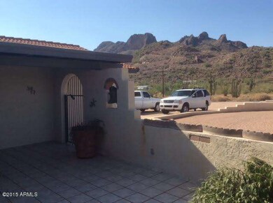 Front courtyard 2 mtn view