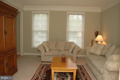 12801 Owens Glen Dr, Fairfax, VA 22030 - photo 4