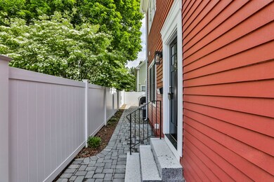 7 Hancock St unit 1, Newburyport, MA 01950 - photo 2