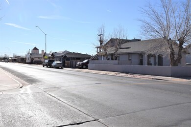 401 W Maple St, Winslow, AZ 86047 - photo 2