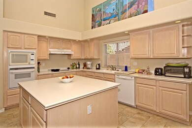 006_Spacious Kitchen