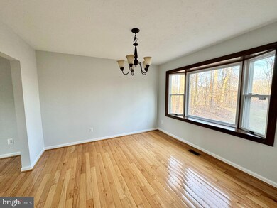 5203 Grenock Dr, Lothian, MD 20711 - photo 5
