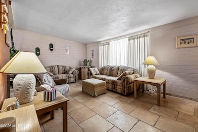 04-Living Area