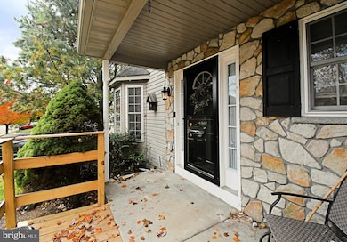 107 Clarion Dr, Douglassville, PA 19518 - photo 4