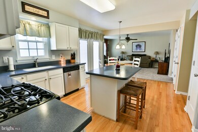 1565 Chapman Rd, Crofton, MD 21114 - photo 3