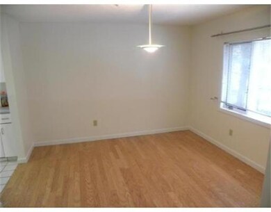 412 Parker St unit A, Newton, MA 02459 - photo 3