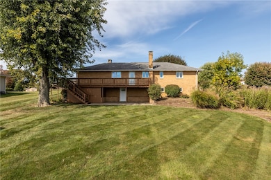 113 Franklin Dr, New Derry, PA 15671 - photo 2