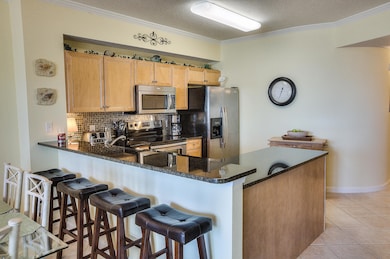 kitchen bar.jpg