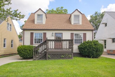 21013 Franklin Rd, Maple Heights, OH 44137 - photo 2