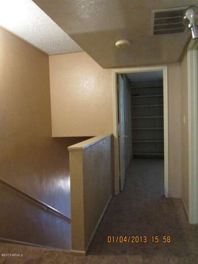 IMG_0089 (2)Stairs & Hallway