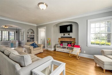 330 N 8th Ave E, Newton, IA 50208 - photo 7