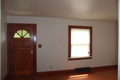 204 N Colfax St, Griffith, IN 46319 - photo 4