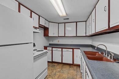 744 Fields Ave, Frankfort, KY 40601 - photo 5