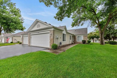 Perfect setting with nice mix of sun and shade.